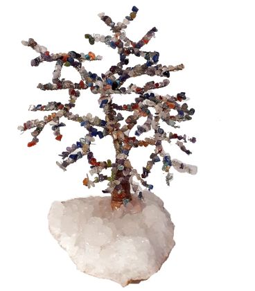 Baum mit bunten Edelsteinen auf einer Schneequarz Geode, Edelsteinbaum bunt