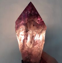 Amethyst Spitze auf Ständer, Edelstein Spitze poliert, Therapiestein, Dekoration, Kristallspitze, N744