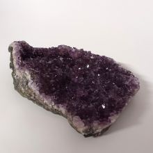 Amethyst Kristall flaches Naturstein Drusenstück, dunkel violette Spitzen, echtes Edelstein Mineral N403