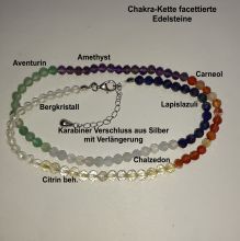 Chakra Edelstein Kette, facettierter Perlen Schmuck 7 Farben, Energiekette für Damen und Herren, Silber Verschluss