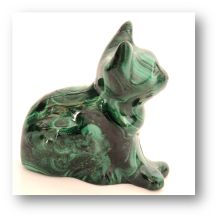 Malachit Katzen Figur, Edelstein-Tier Katze sitzend, grün gestreift, ca. 5 cm